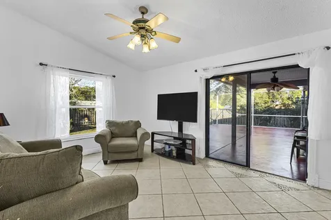 457 SW David Terrace Port St Lucie FL 34953