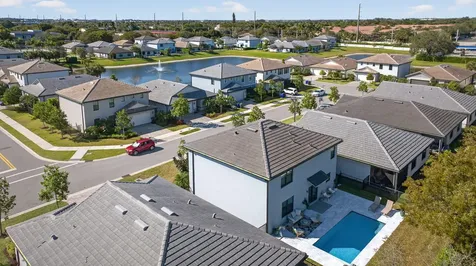 2980 Shortleaf Avenue Lauderdale Lakes FL 33311