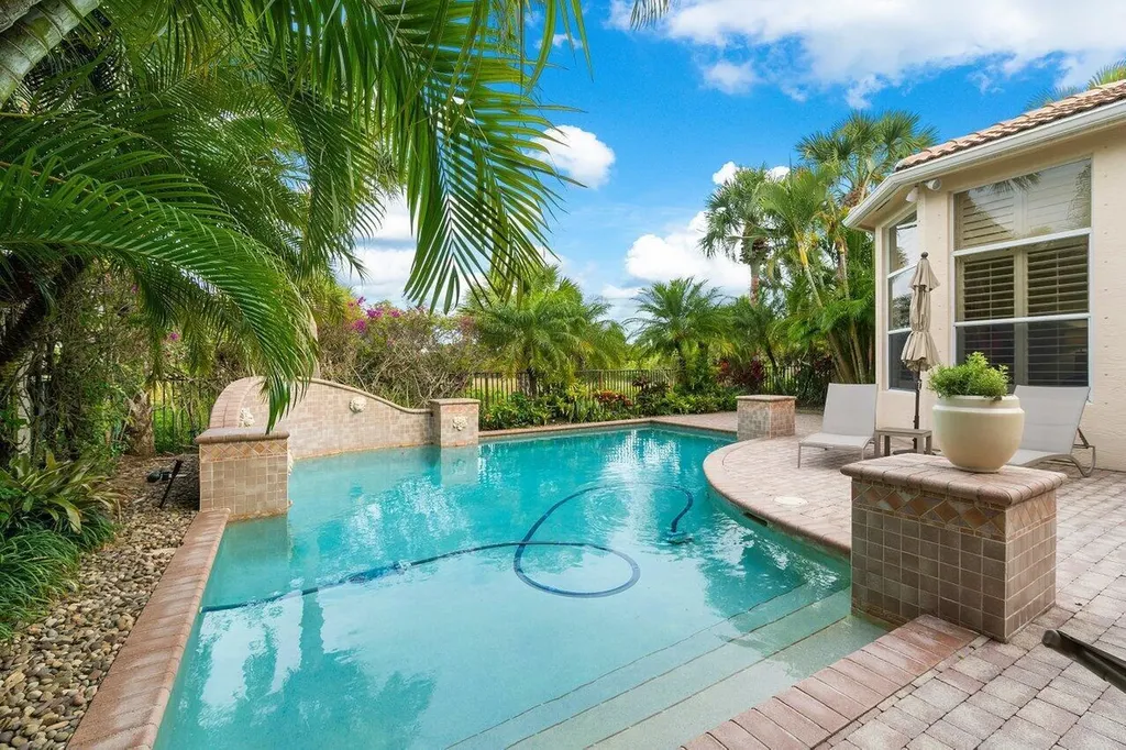 237 Porto Vecchio Way Palm Beach Gardens FL 33418