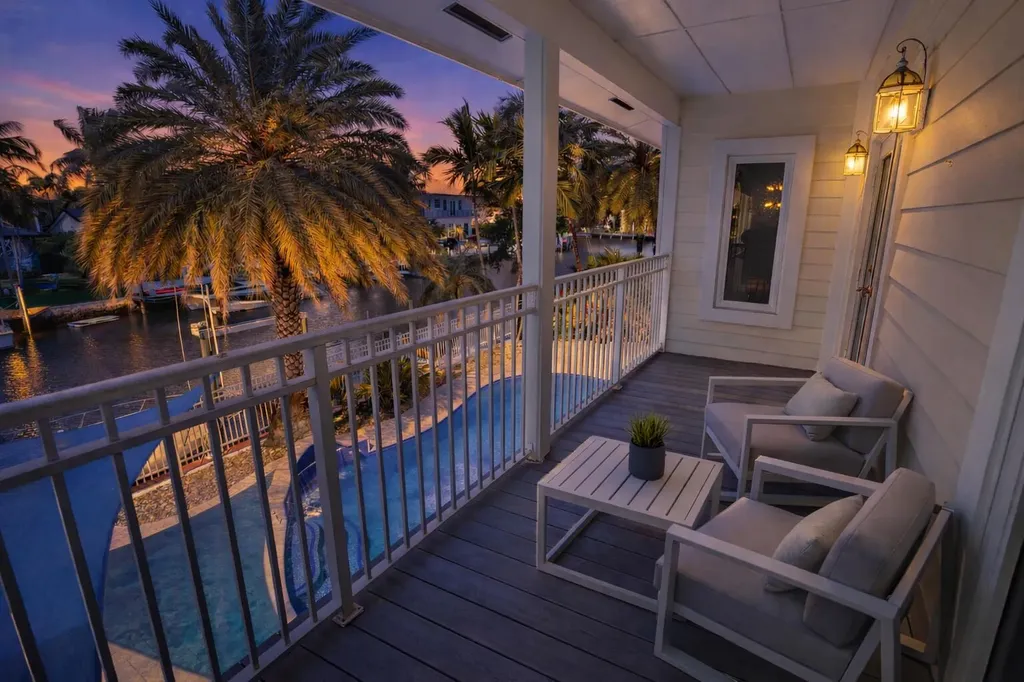 4011 NE 26th Avenue Lighthouse Point FL 33064