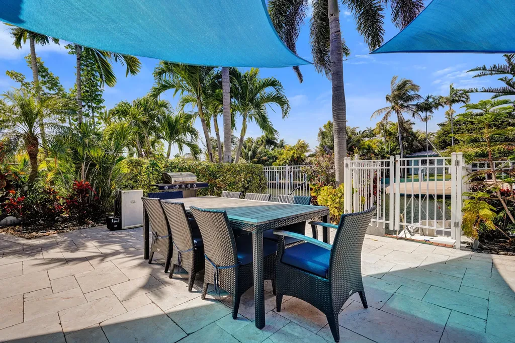 4011 NE 26th Avenue Lighthouse Point FL 33064