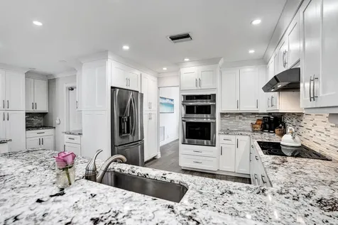 4011 NE 26th Avenue Lighthouse Point FL 33064