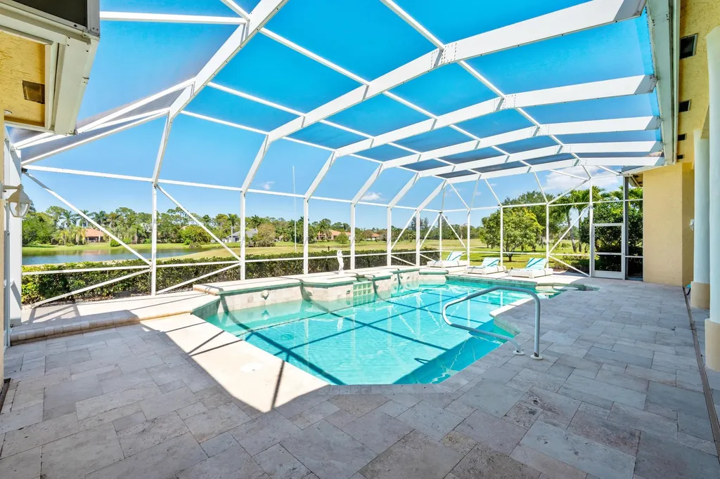 8668 Marlamoor Lane Palm Beach Gardens FL 33412