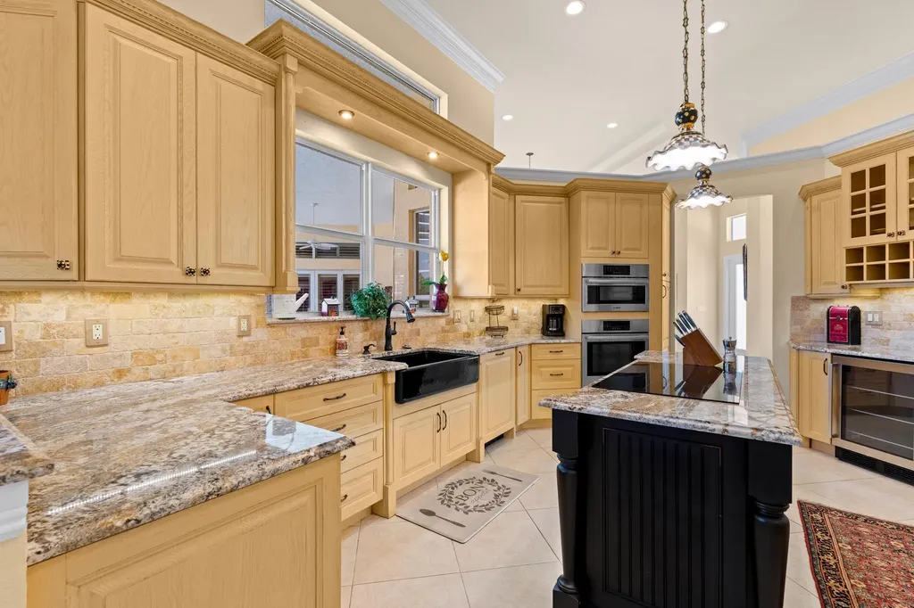 8668 Marlamoor Lane Palm Beach Gardens FL 33412