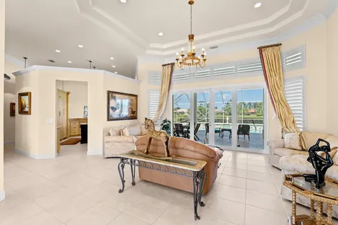 8668 Marlamoor Lane Palm Beach Gardens FL 33412
