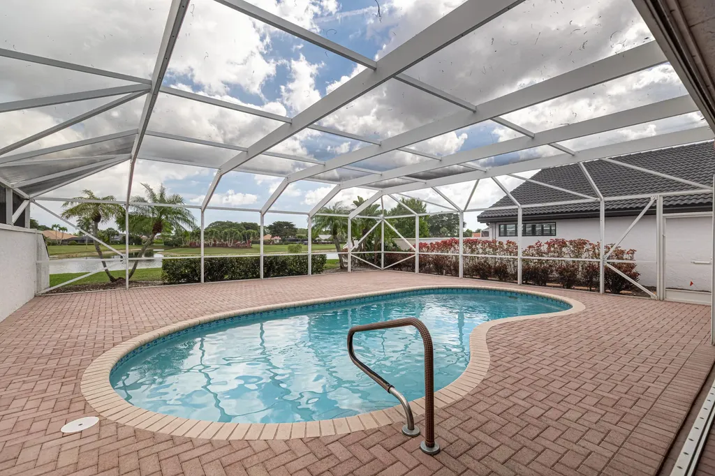 10861 White Aspen Lane Boca Raton FL 33428