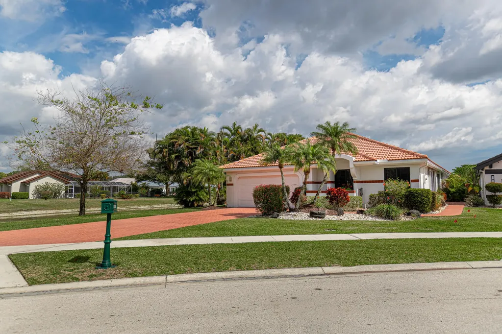 10861 White Aspen Lane Boca Raton FL 33428