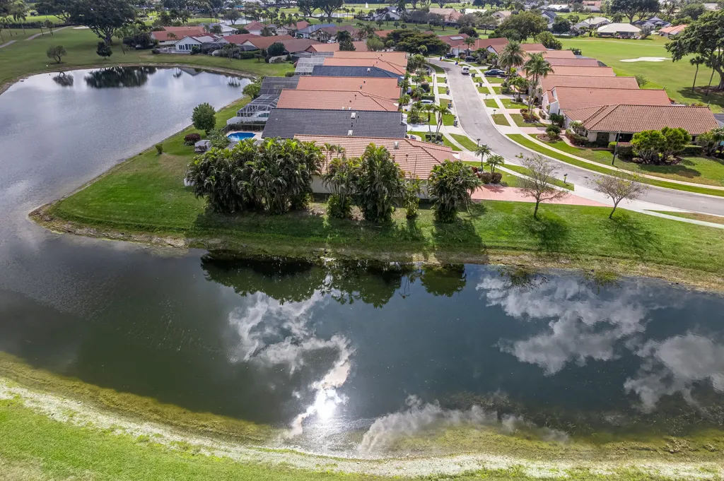 10861 White Aspen Lane Boca Raton FL 33428