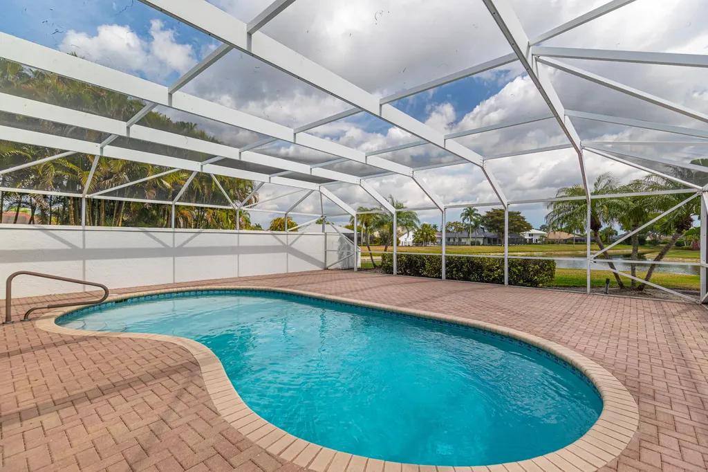10861 White Aspen Lane Boca Raton FL 33428