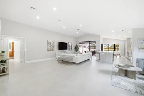 10861 White Aspen Lane Boca Raton FL 33428