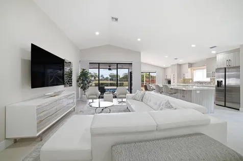 10861 White Aspen Lane Boca Raton FL 33428