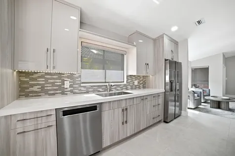 10861 White Aspen Lane Boca Raton FL 33428