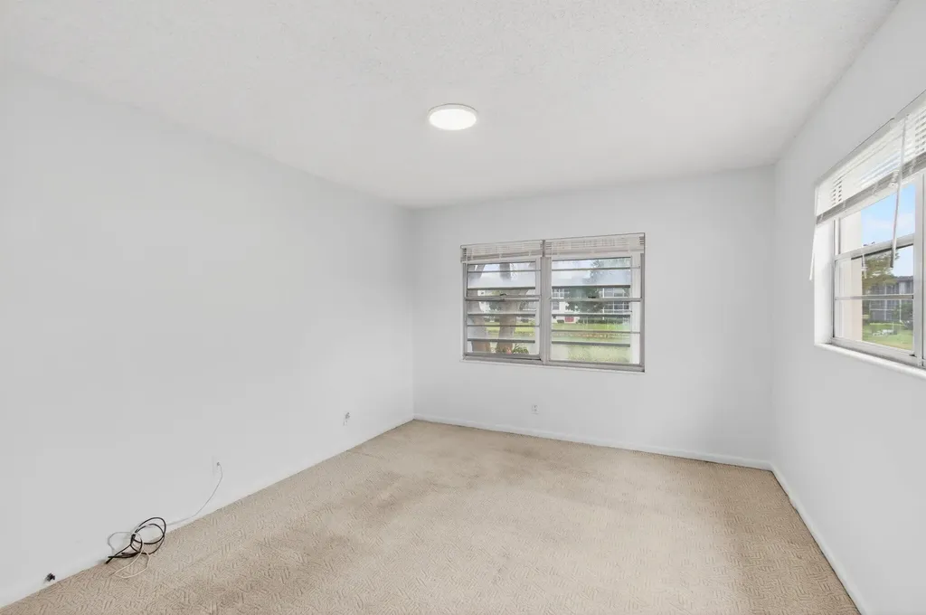 360 Fanshaw I Boca Raton FL 33434