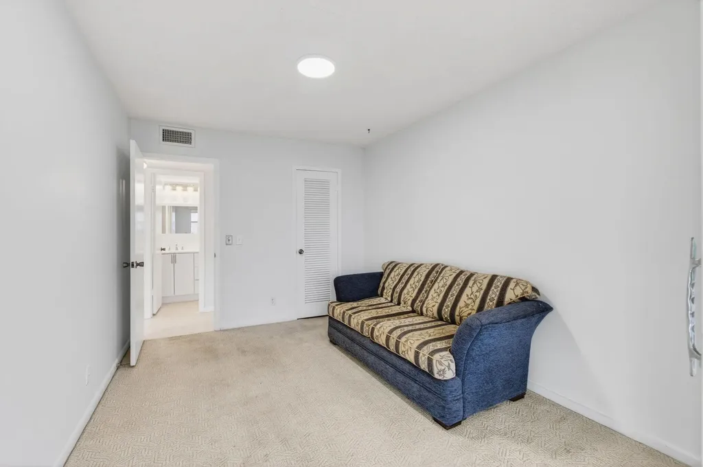 360 Fanshaw I Boca Raton FL 33434
