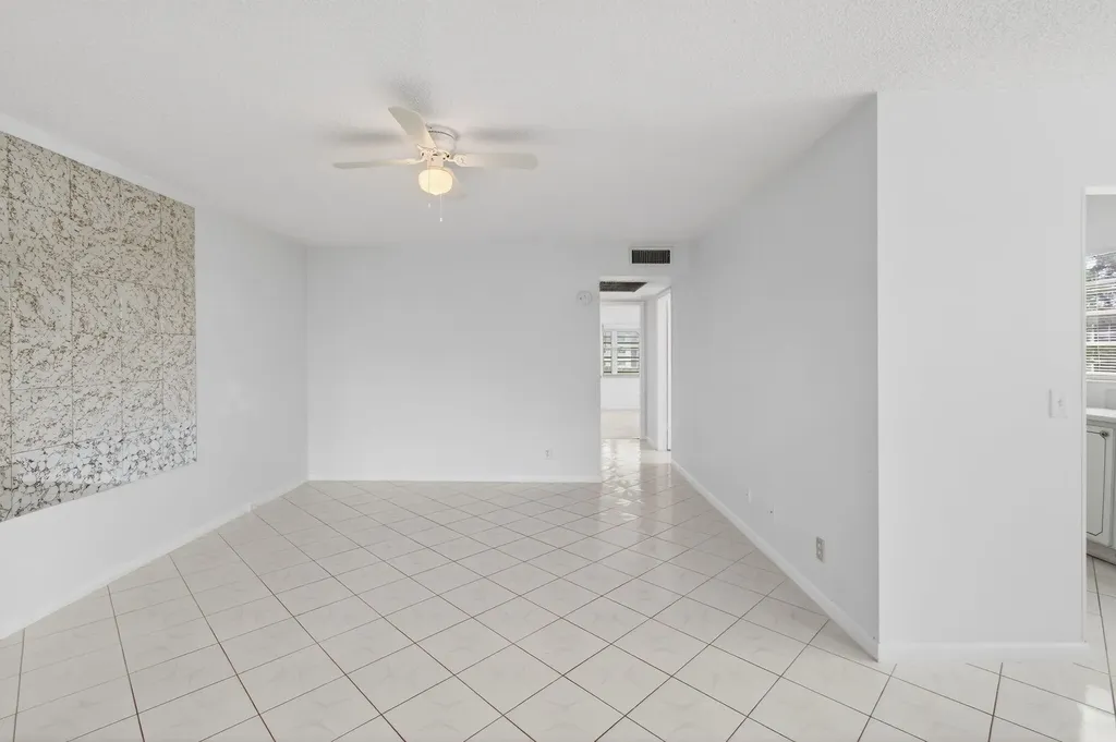 360 Fanshaw I Boca Raton FL 33434