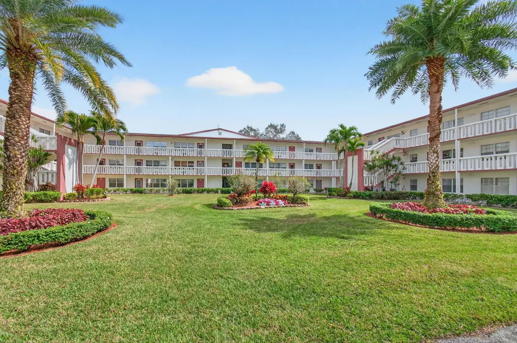 360 Fanshaw I Boca Raton FL 33434