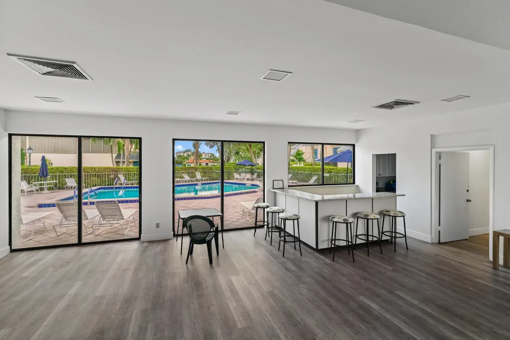 1605 S Us Highway 1 Jupiter FL 33477