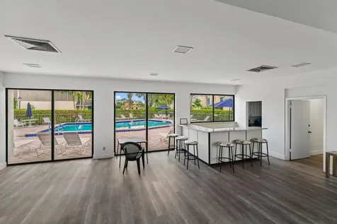 1605 S Us Highway 1 Jupiter FL 33477
