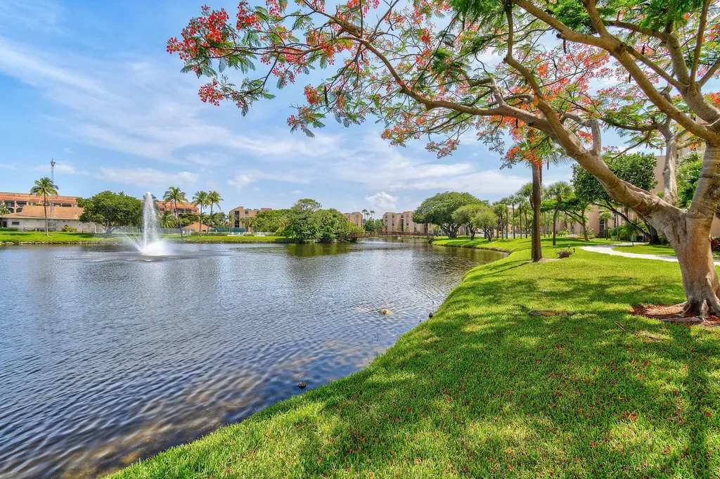 750 Egret 6109 Circle Delray Beach FL 33444