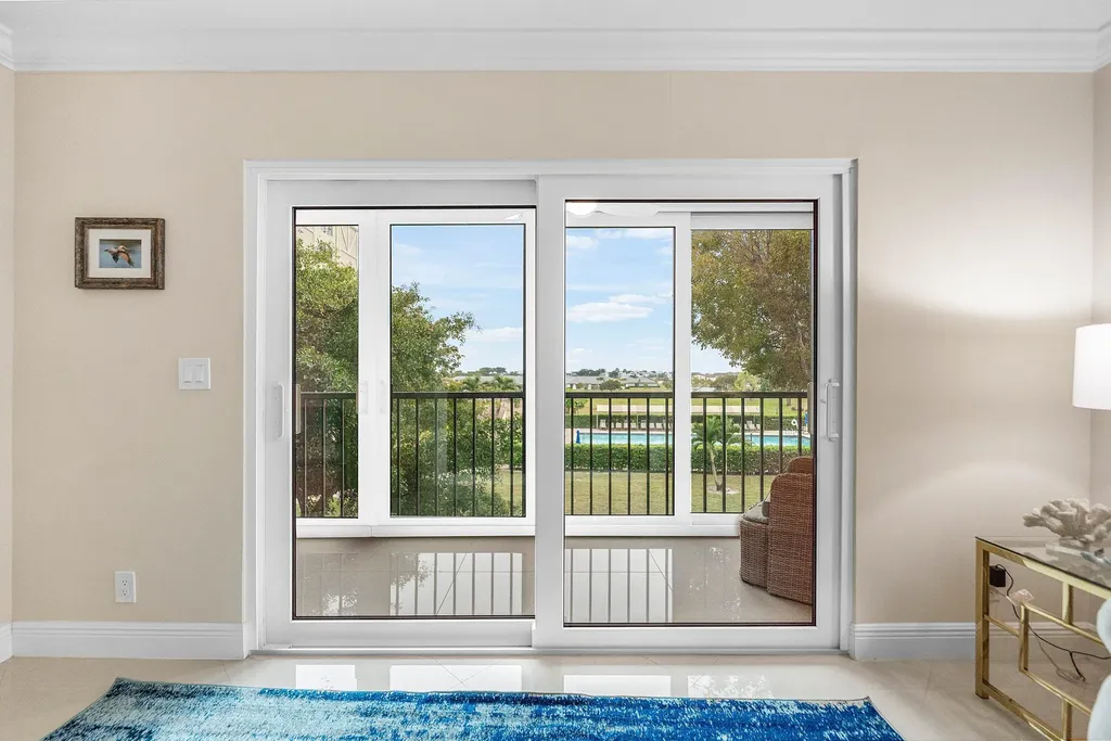 7286 Huntington Lane Delray Beach FL 33446