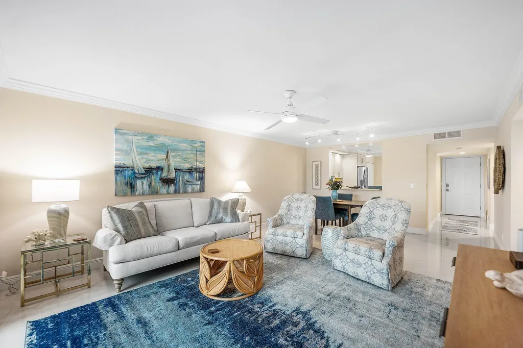 7286 Huntington Lane Delray Beach FL 33446