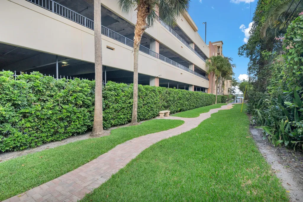 1801 N Flagler Drive West Palm Beach FL 33407