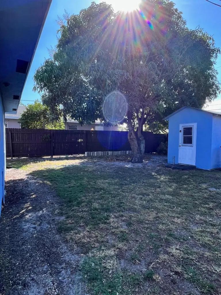 118 SW 12th Avenue Delray Beach FL 33444
