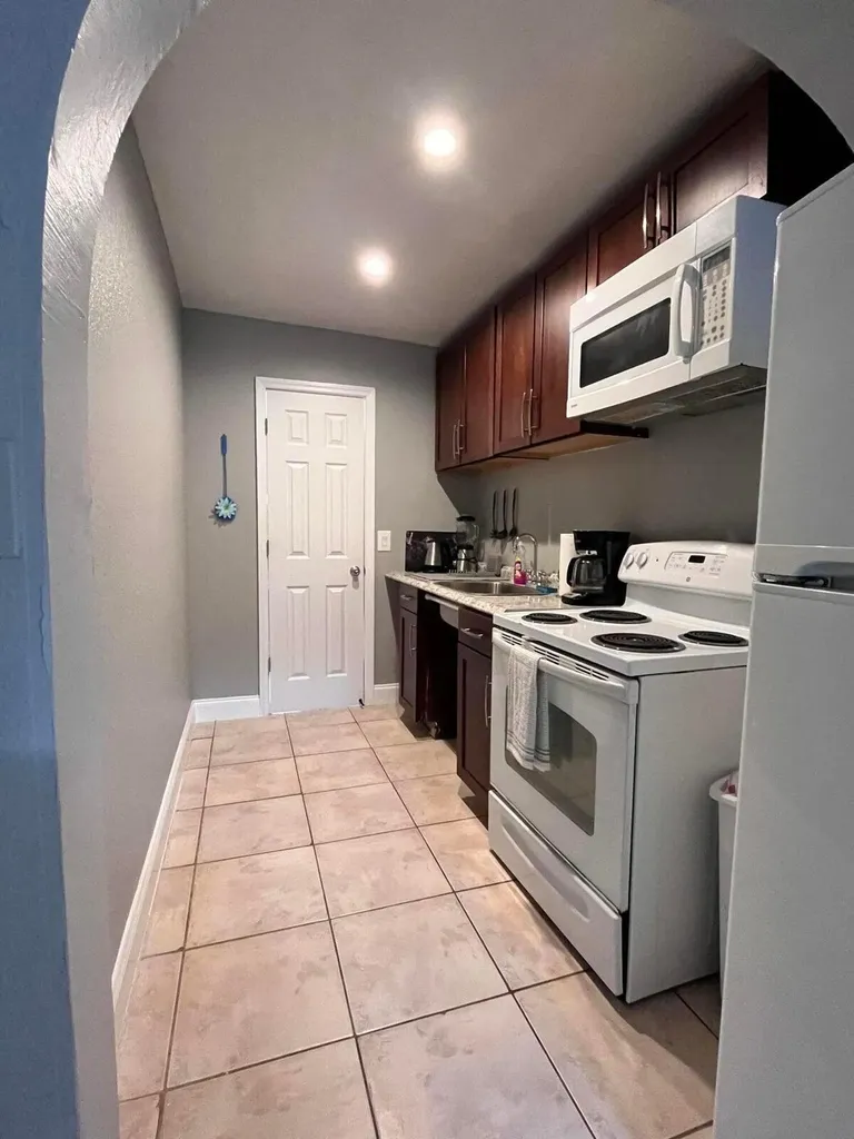 118 SW 12th Avenue Delray Beach FL 33444