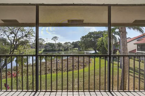 9 Lexington Lane E Palm Beach Gardens FL 33418