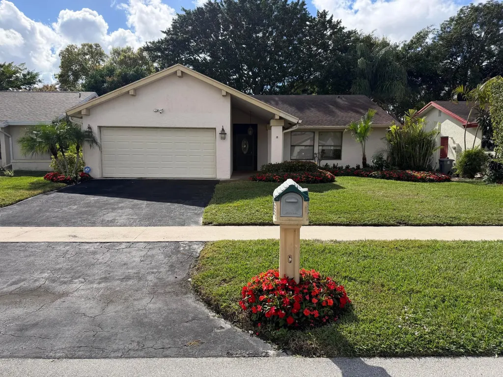 10522 Greenbriar Court Boca Raton FL 33498