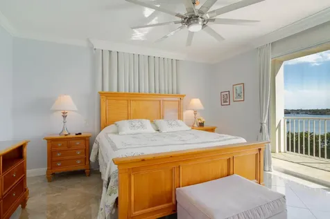 806 E Windward Way Lantana FL 33462