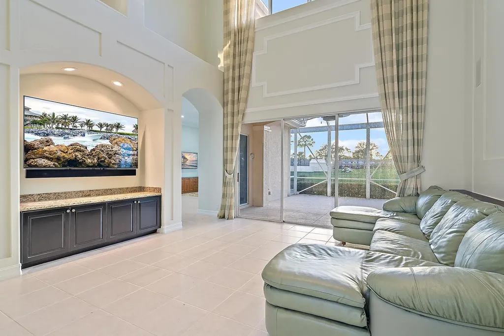 1119 Grand Cay Drive Palm Beach Gardens FL 33418