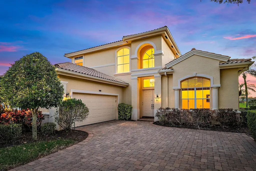 1119 Grand Cay Drive Palm Beach Gardens FL 33418