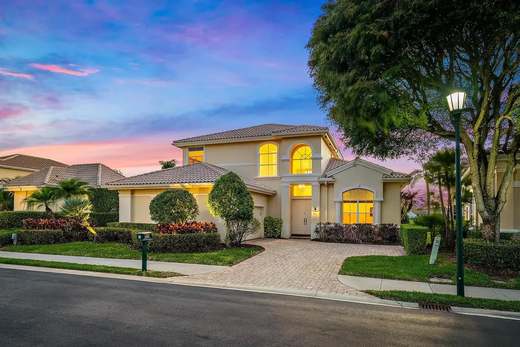 1119 Grand Cay Drive Palm Beach Gardens FL 33418
