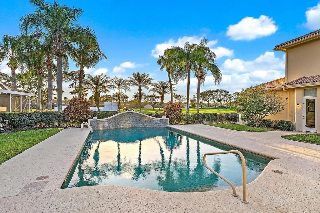 1119 Grand Cay Drive Palm Beach Gardens FL 33418