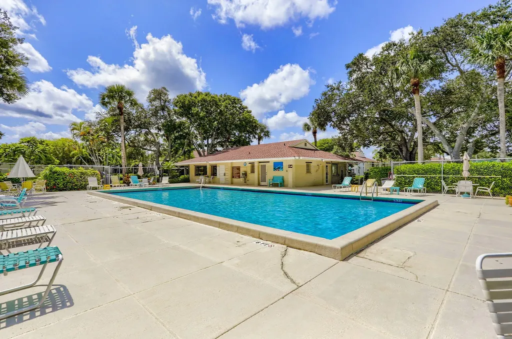 6485 Chasewood Drive Jupiter FL 33458