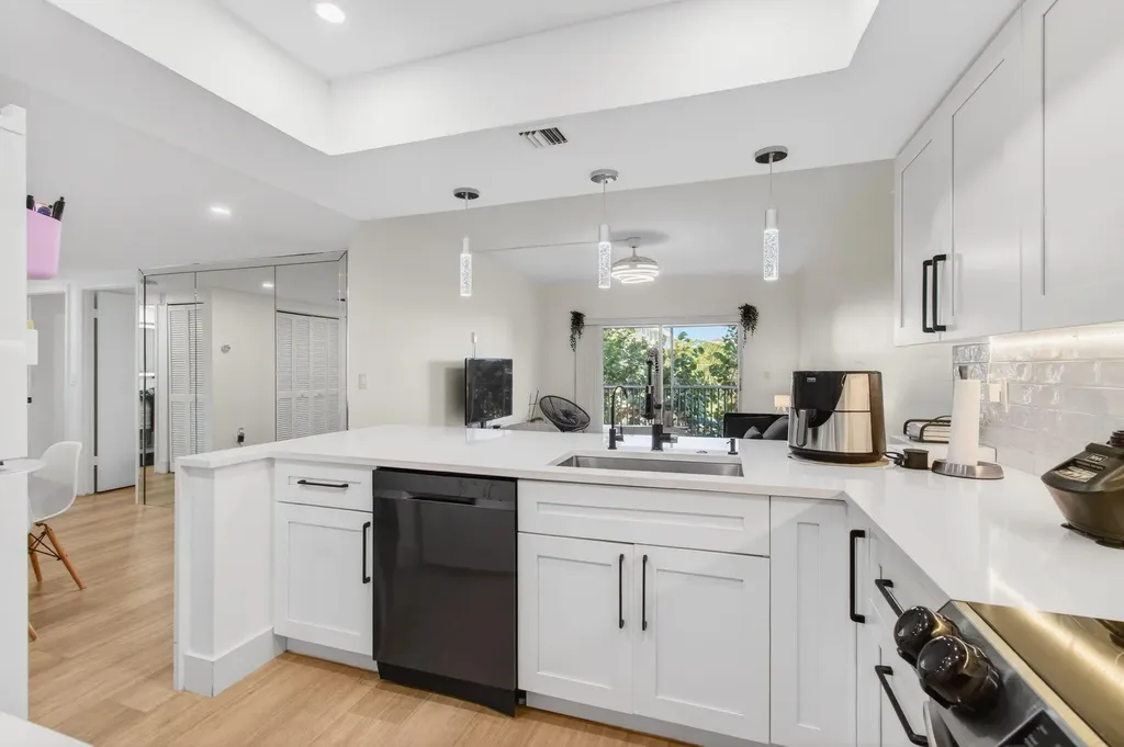 50 SW 3rd Avenue Boca Raton FL 33432