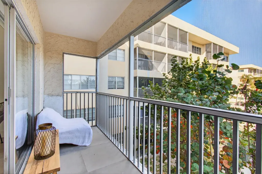 50 SW 3rd Avenue Boca Raton FL 33432