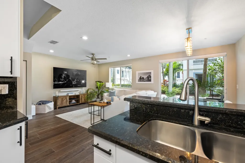 3041 Waterside Circle Boynton Beach FL 33435