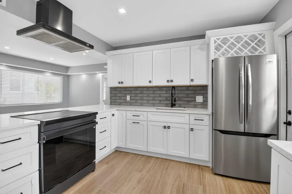 341 SE 3rd Avenue Delray Beach FL 33483