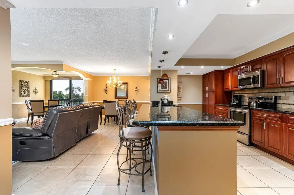 1915 Lavers Circle Delray Beach FL 33444