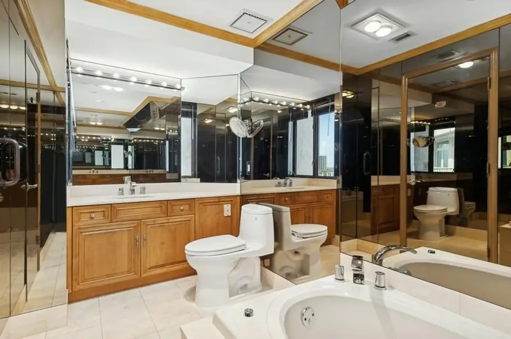 300 SE 5th Avenue Boca Raton FL 33432