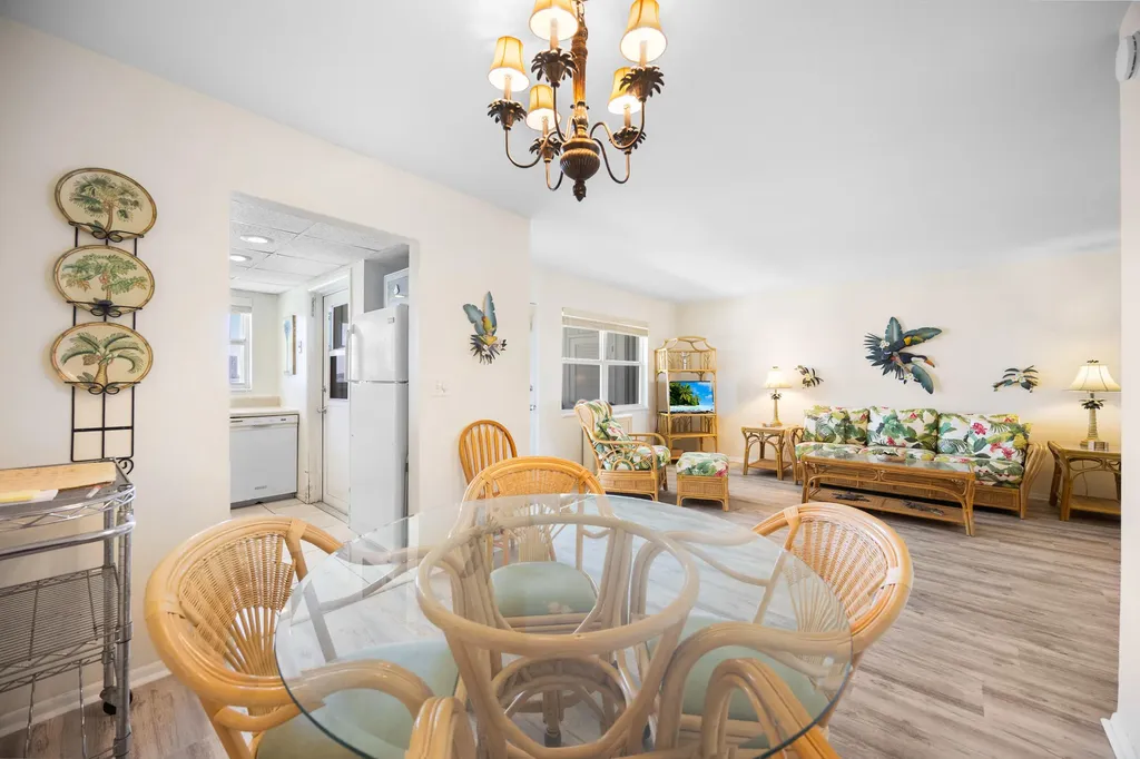 100 Shore Court North Palm Beach FL 33408