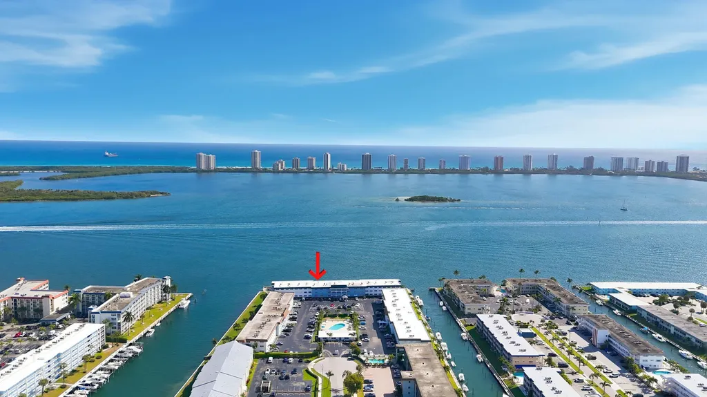 100 Shore Court North Palm Beach FL 33408