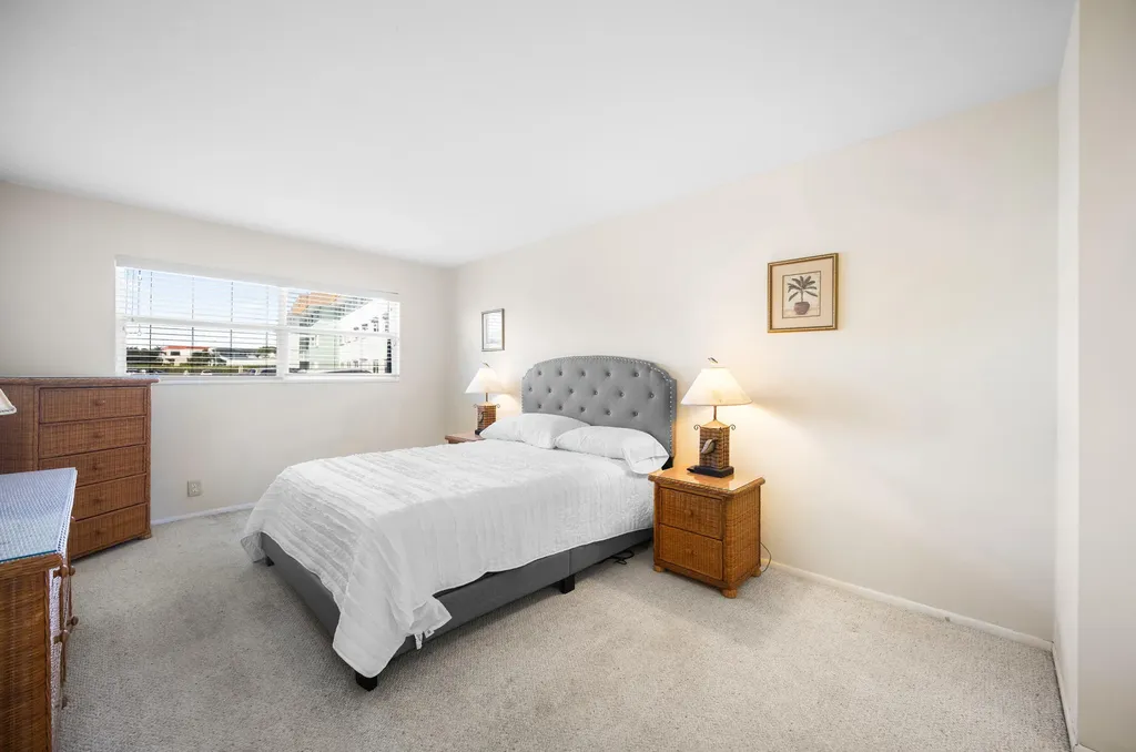 100 Shore Court North Palm Beach FL 33408