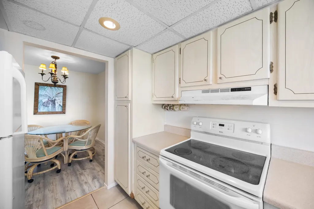 100 Shore Court North Palm Beach FL 33408