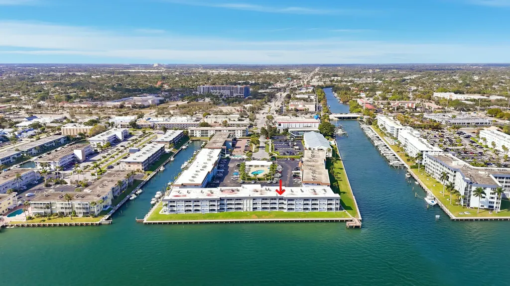 100 Shore Court North Palm Beach FL 33408