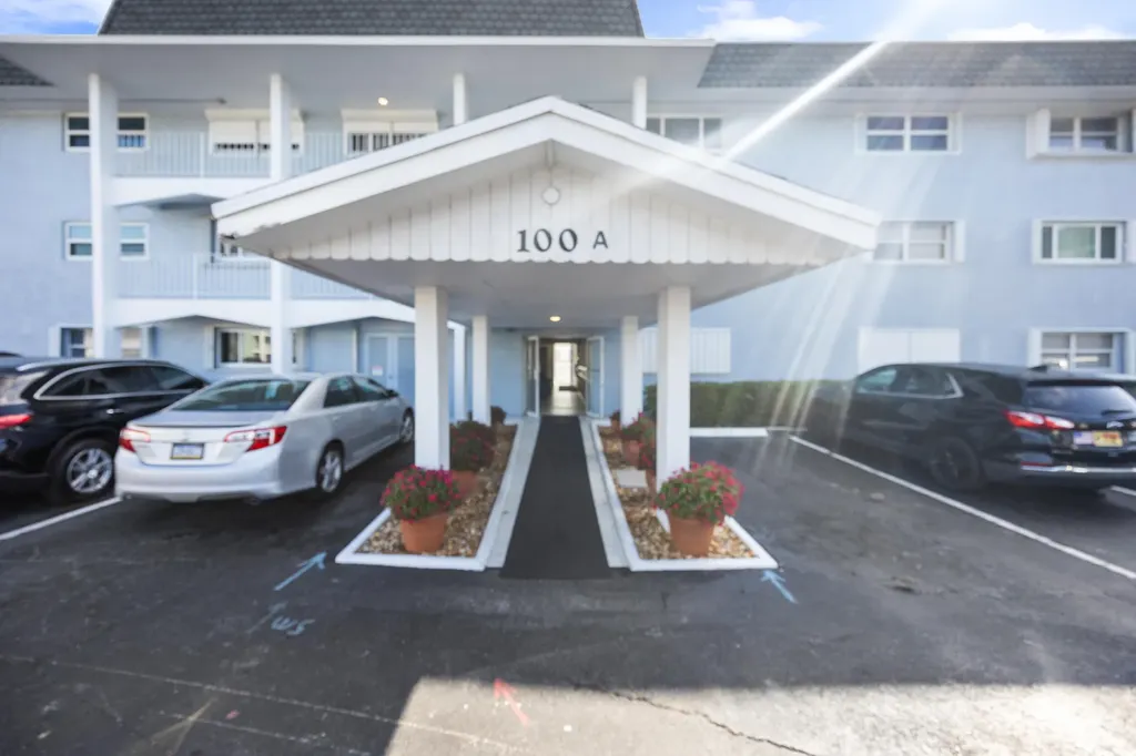 100 Shore Court North Palm Beach FL 33408