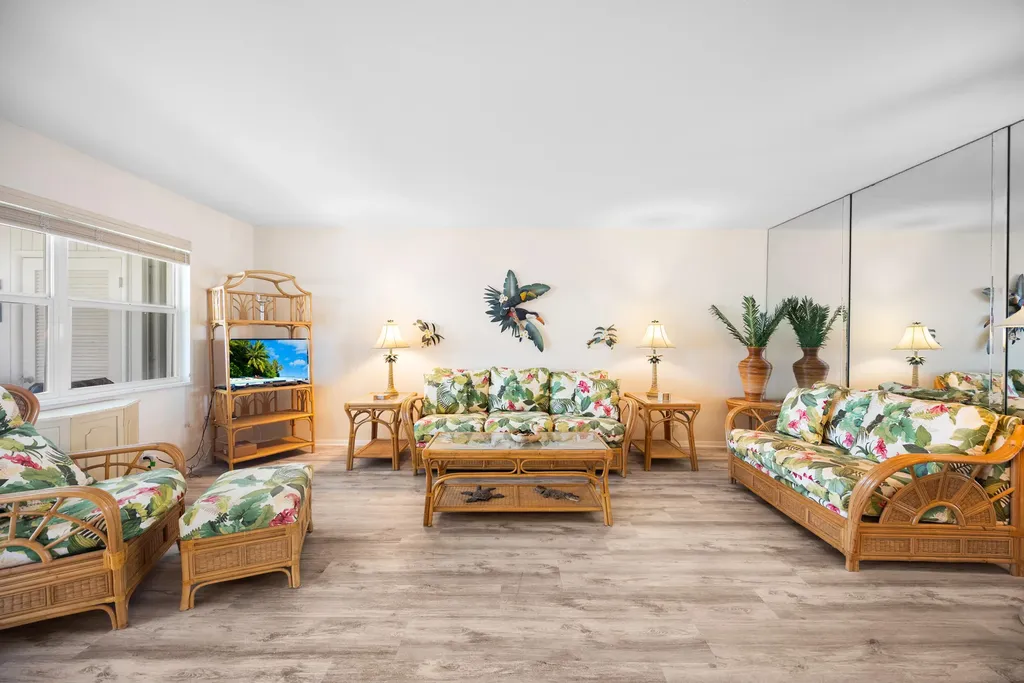 100 Shore Court North Palm Beach FL 33408