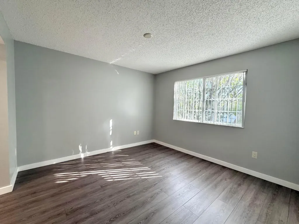 1100 Crestwood Court S Royal Palm Beach FL 33411